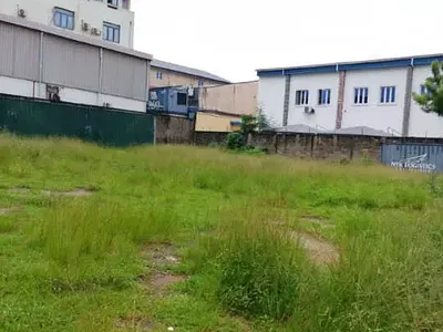 Land on 2, 600 SQM