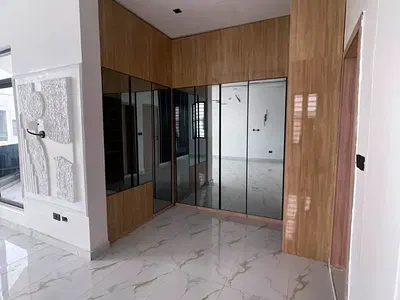 5 Bedroom Fully Detached Duplex