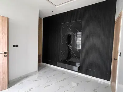 5 Bedroom Fully Detached Duplex