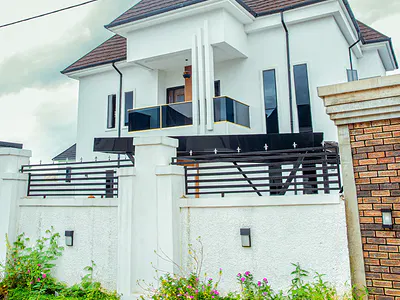 Luxury 5-Bedroom Duplex