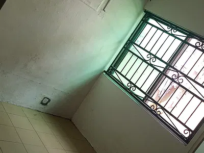 A Room Selfcon