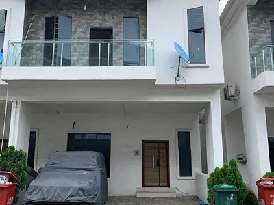 Luxurious 4 Bedroom Terrace Duplex with Pool and Gym