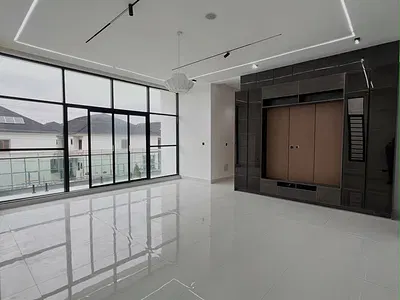4 Bedroom Fully Detached