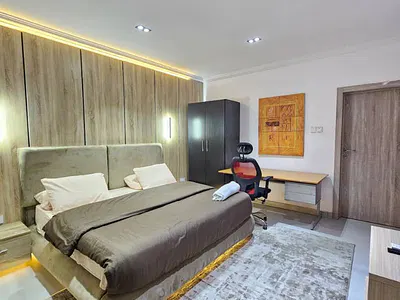 Luxury 1 Bedrooms Apartment with Football Pitch