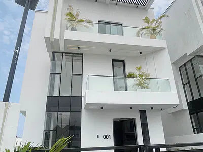 Modern, Luxury 5BDR Fully Detached Duplex + Pool + Boys Quarters