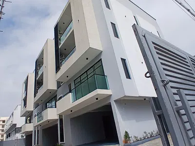 Tastefully Finished 4 Bedroom En-Suite Townhouse with 1 Room BQ