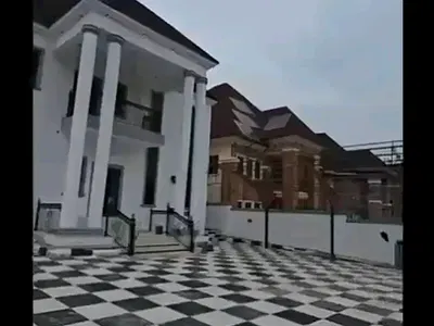 5 Bedroom Duplex