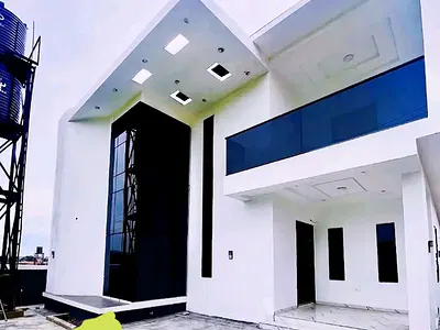 Tastefully Built Ultra Modern Duplex