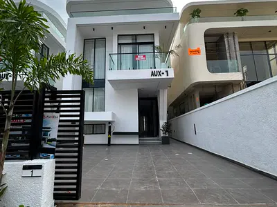 5 Bedroom Detached Duplex with BQ