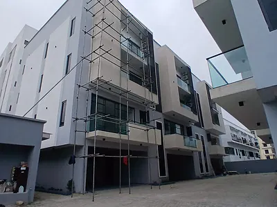 Tastefully Finished 4 Bedroom En-Suite Townhouse with 1 Room BQ, Priva