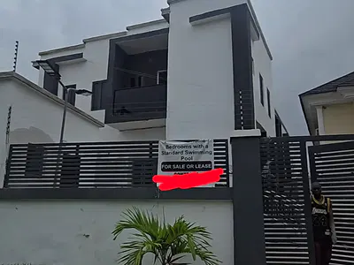 Luxury 7 Bedroom Detached Duplex