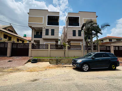 Spaciously Built 5 Bedroom Detached Duplex with a Room BQ and Study