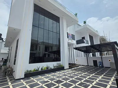 5 Bedroom Detached Duplex with Swimming Pool/Office Space