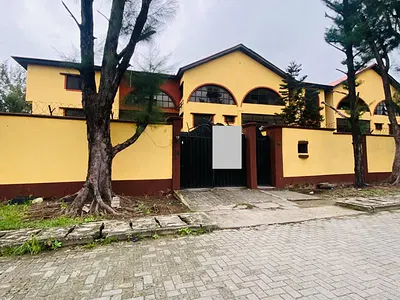Lovely 4 Bedroom Penthouse