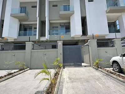 Luxury & Spacious 4 Bedroom Terrace Duplex with BQ