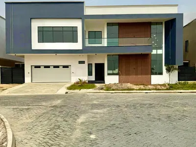 Exquisite 5 Bedroom Detached Duplex with a BQ and Pool