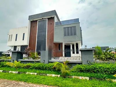 Magnificent 5 Bedroom Fully Detached Duplex with BQ, Pool & Cinema