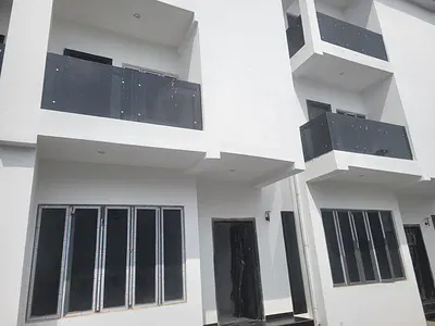Newly Built & Clean 4 Bedroom Terrace Duplex + BQ with Rooftop
