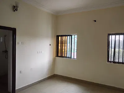 3 Bedrooms Flat (2ND Floor)