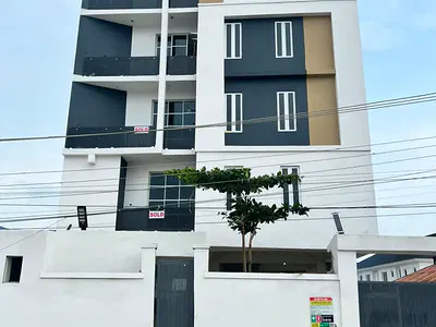 Luxury 1 Bedroom Apartment with Swimming Pool and Elevator