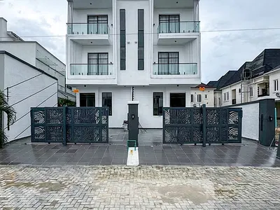5 Bedroom Semi Detached + BQ