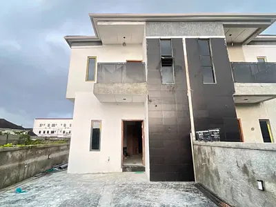 4 Bedroom Semi Detached + BQ