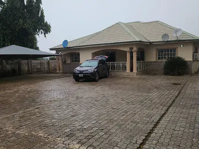 Very Spacious 4 Bedroom Bungalow