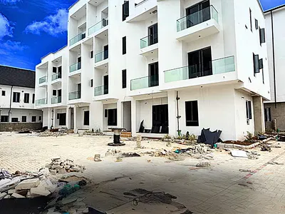 2 Bedrooms Apartment
