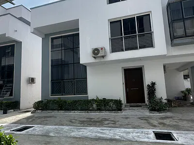 Specious 4 Bedrooms Semi Detached Duplex with BQ