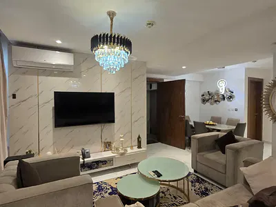 Luxury Fully Furnished and Serviced 2 Bedroom Flat with a Room BQ