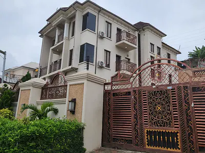 9 Bedroom Luxuriously Built and Furnished Detached Duplex