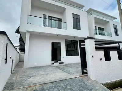 Nicely Built 4 Bed Fully Detached Home with BQ