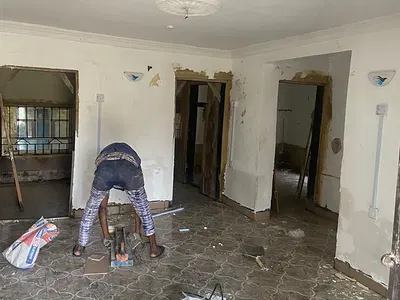 Newly Renovated 2 Bedroom Flat in a Serene Estate