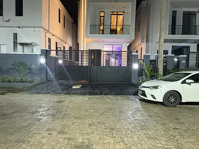 Well Spacious 4 Bedroom Fully Detached Duplex