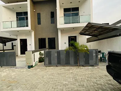 Luxury Service 4 Bedroom Detached Duplex with BQ
