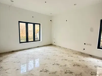 3 Bedroom Flat Apartment