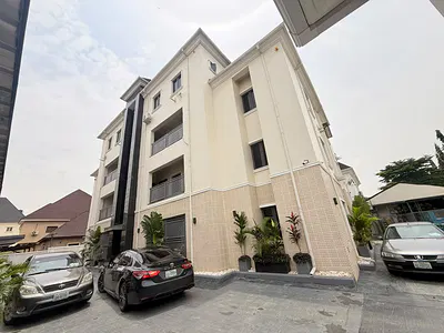 Beautiful Serviced & Spacious 1 Bedroom Apartment