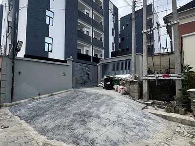 Serviced 2 Bedroom Apartment with En-Suite Rooms