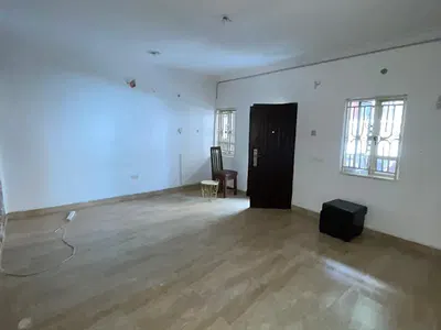 Well Maintained Spacious 3BRM Flat Apartment