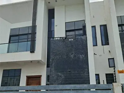 Luxury 4 Bedroom Flat