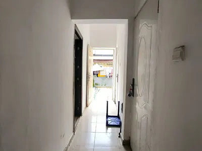 Well Maintained 1 Bedroom Apartment