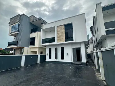 Modern Contemporary 4 Bedroom Duplex with Self Contain