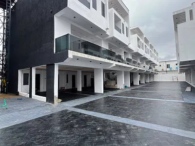 3 Bedroom Maisonette with BQ