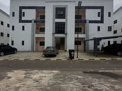 3 Bedroom Terraced Duplex with BQ