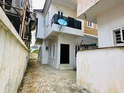 4bedroom Semi Detached Duplex with BQ