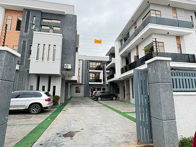 Spacious 2 Bedroom Apartment with Good Features