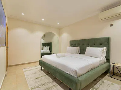 Fully Furnished and Serviced 1 Bedroom Apartment