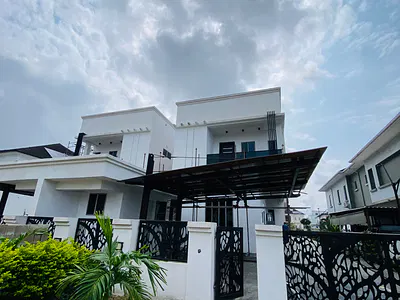 Luxury Automated Semi - Detached Duplex