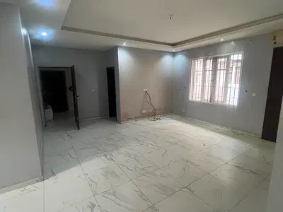 Spacious 3 Bedroom Flat Apartment