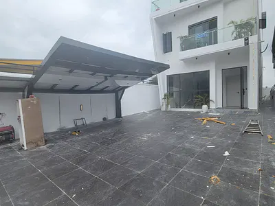 Standard and Fully Detached 5-Bedroom Duplex with a Swimming Pool